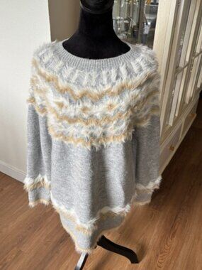 Marc New York Faux Fur Gray Knit Sweater NWOT Med